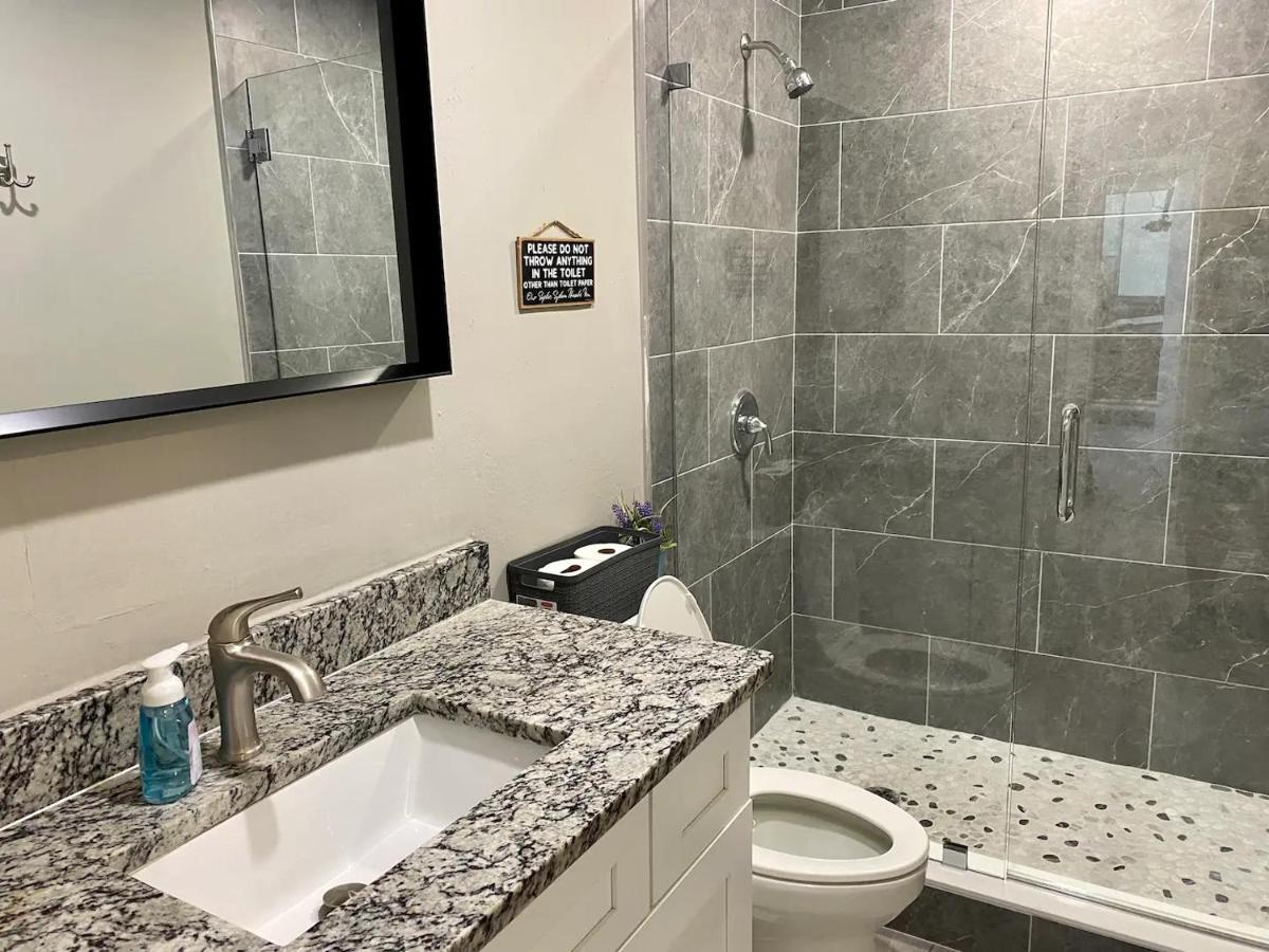 Spacious 5 Bedrooms 3 Bathrooms Family-Friendly Home With Heated Salt Pool Clearwater Exterior photo