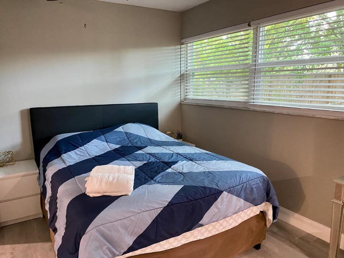 Spacious 5 Bedrooms 3 Bathrooms Family-Friendly Home With Heated Salt Pool Clearwater Exterior photo