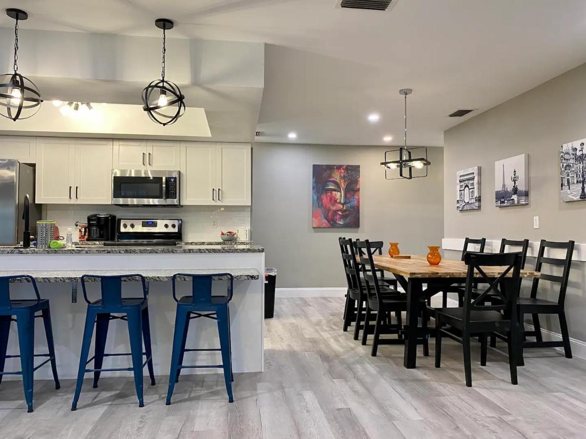 Spacious 5 Bedrooms 3 Bathrooms Family-Friendly Home With Heated Salt Pool Clearwater Exterior photo