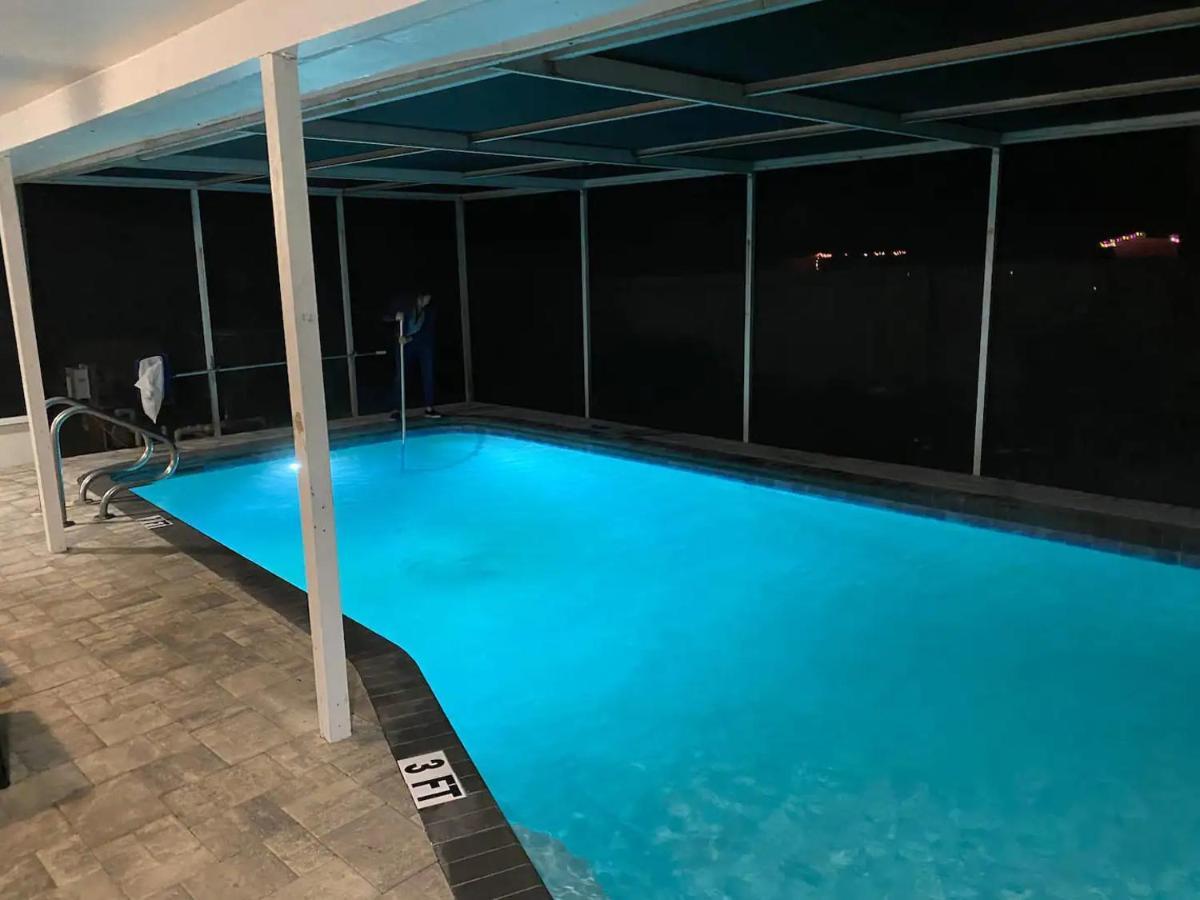 Spacious 5 Bedrooms 3 Bathrooms Family-Friendly Home With Heated Salt Pool Clearwater Exterior photo